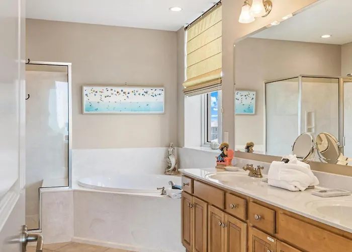 Peggys Paradise At Lagoon Tower #502 Holiday home Gulf Shores